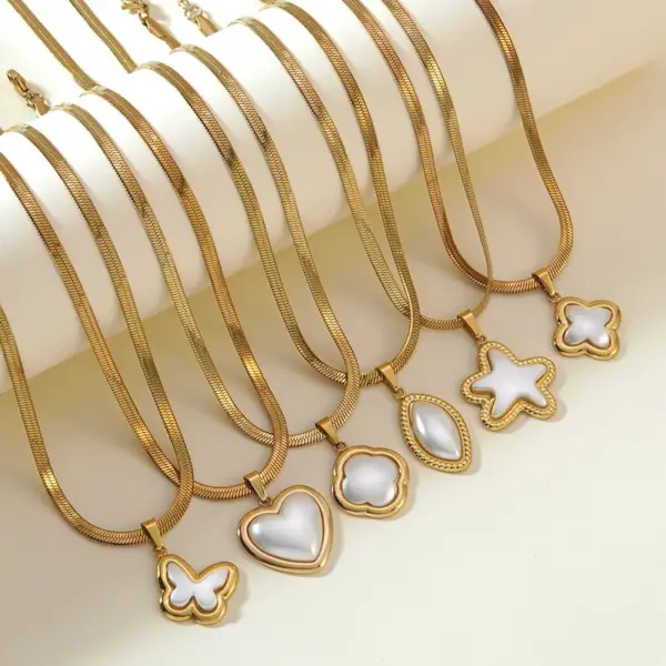 Wholesale Heart Shape Necklace With Electroplated Finish Featuring Snake Chain, 1 Set Jewelry Set
