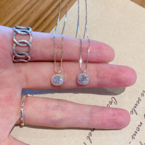 oly-de061a54b3e792349e6630a6041f87f8 Wholesale Small Square Diamond Flash Diamond Necklace Female Niche Design Sense Light Luxury Elegant Simple Clavicle Chain High Sense Internet Celebrity Cold Style