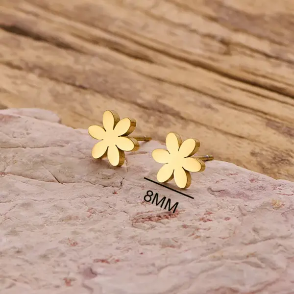 Wholesale Girls' Daily Mini Earrings Fashion 304 Stainless Steel 18K Gold Plated Vacuum Electroplating Cut Flower Leaf Simple Style Earrings