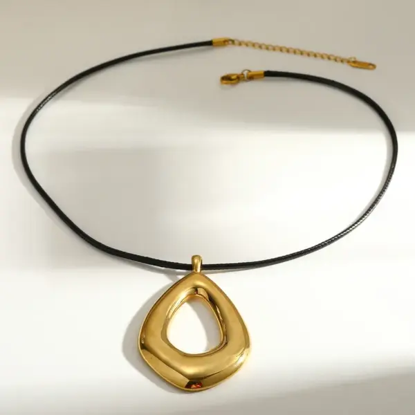 Wholesale Irregular Jewelry Set For Women In 304 Stainless Steel With 18K Real Gold Plated Coating Thickness 0.03µm, Perfect For Independence Day