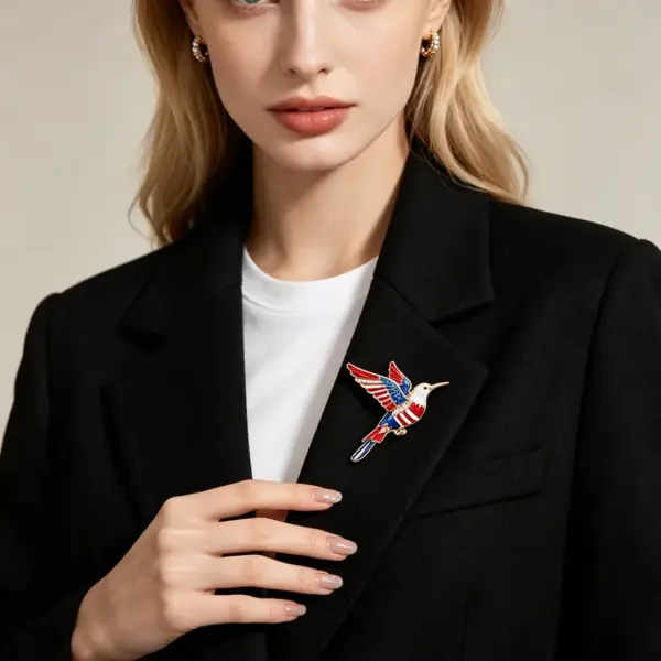 Wholesale Hummingbird Pin In Zinc Alloy With Rhinestones Featuring Diamond Craft, Perfect For Independence Day