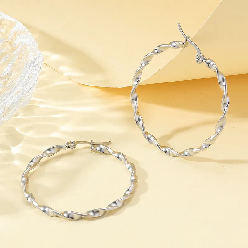 Wholesale Real Gold Plated Circle 304 Stainless Steel Simple Style Commute Waterproof Non Tarnish 304 Stainless Steel Earrings