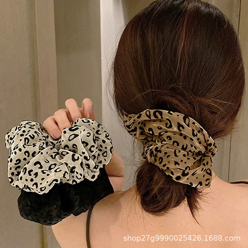 Wholesale New European and American Fashion Mesh Flocking Leopard Large Intestine Hair Ring Hair Accessories Leopard Point Horontail Ball Head Tie Hai