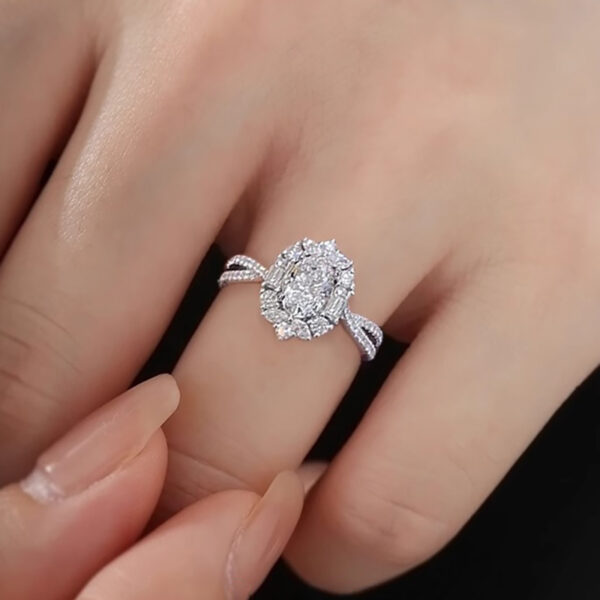 Wholesale Luxury Design imitation moissanite Oval pigeon egg carat diamond ring White Gold Group inlaid zircon ring female