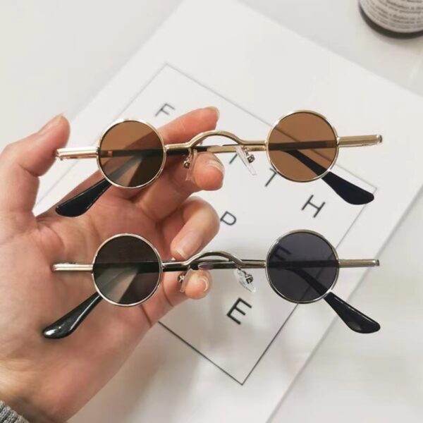 Wholesale Ultra Small Frame Round Retro Sunglasses for Men and Women Mini Small Round Frame Table Mirror Traitor Glasses Hip-Hop Sunglasses