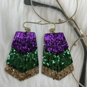 Wholesale Christmas Series Tassel Trapezoidal Shaved Glossy Leather Earrings Faux Leather Jewelry Accessories