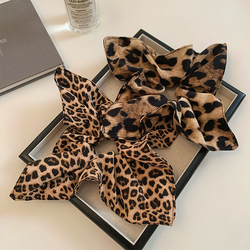 Wholesale Europe and the United States cross-border square leopard print pleated hair ring new vintage temperament hair rope fashion versatile persona
