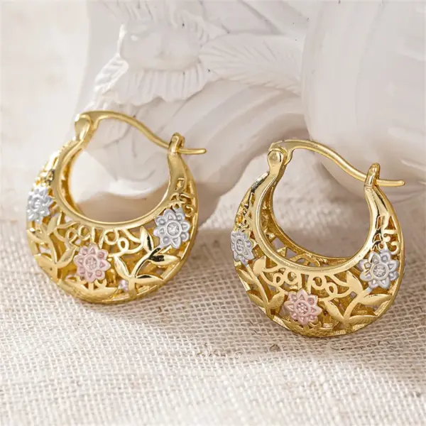 Wholesale Three-dimensional Flowers Earrings For Women With 0.03µm KC Golden Plated Water Plating On Copper
