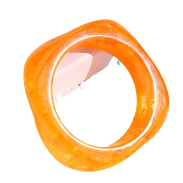 oly-e1546a75ddca78d24be90c1ce6a4a039 Wholesale Fashion Marble Pattern Acrylic Bracelet Special-shaped Resin Square Round Bracelet
