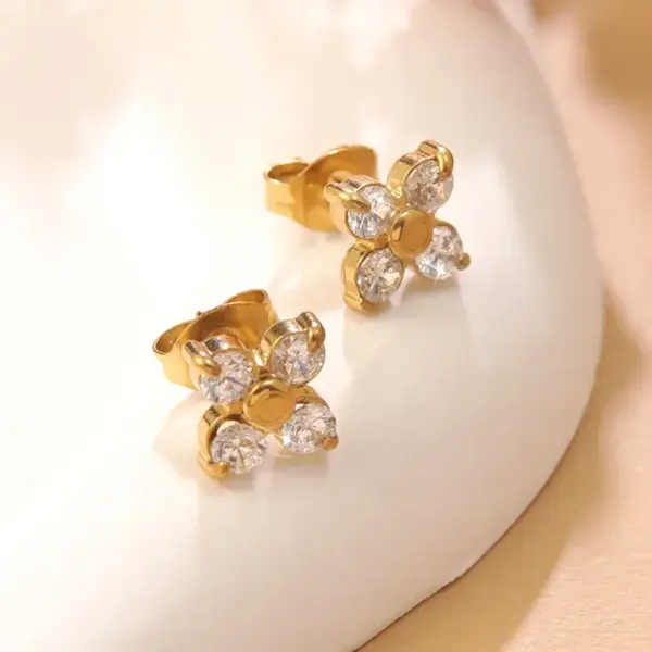 Wholesale Vacuum Electroplating (In Furnace) Plated With 18K Real Gold Micro Inlaid Design Flower Stackable Earrings Stainless Steel