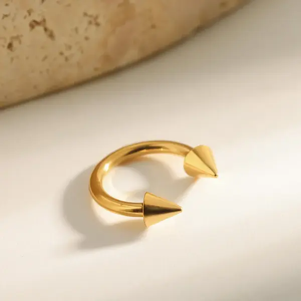 Wholesale Titanium Alloy Gold Plated Vacuum Electroplating (In Furnace) Gold Steel Color Geometric Handmade Unisex Piercing Lip Stud