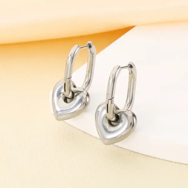 Wholesale Sweet Cool Minimalist Style 18K Gold Plated 304 Stainless Steel Vacuum Electroplated (In Furnace) Hollow Heart 3D Earrings For Women