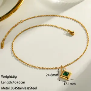 Diamond-shaped White and Green Zirconium Necklace