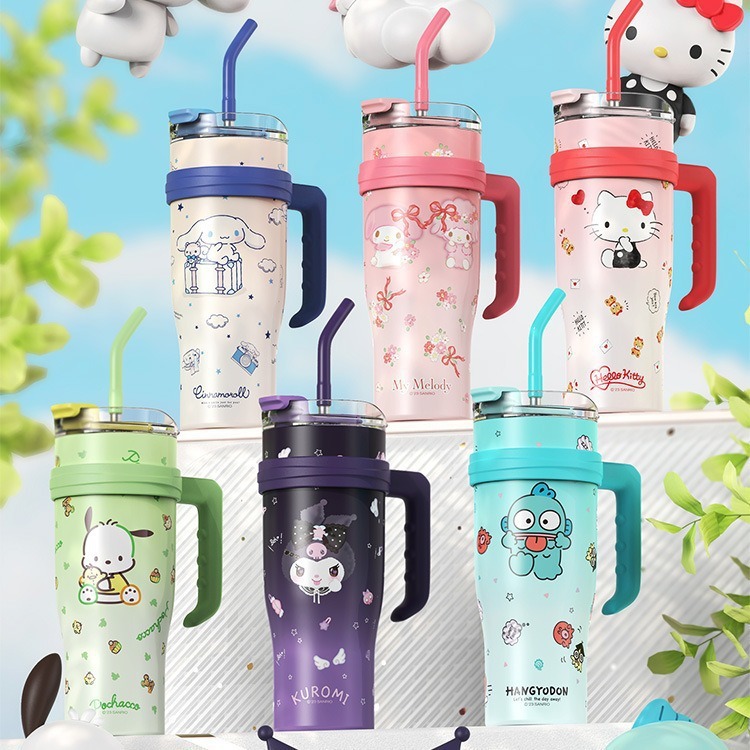 Wholesale Jumbo Insulated Cup Large Capacity Water Bottle 2025 New Model for Girls High-Value Straw Cup Sanrio Ice Cup