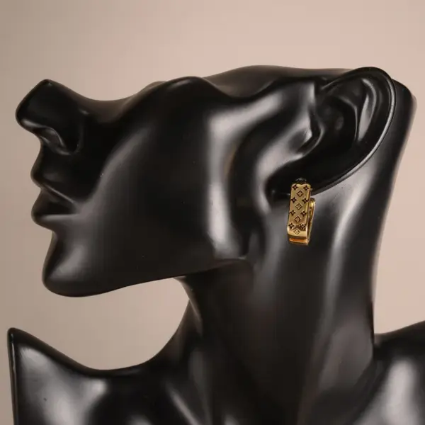 Wholesale Hypoallergenic Flowers Stud Earrings For Women In Copper With KC Golden Plated UV Plating And 0.03µm Thickness