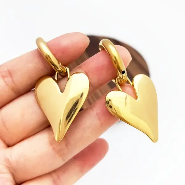 Wholesale Heart Shape Earrings For Women In Maillard Style Featuring Asymmetrical Design Made Of 304 Stainless Steel With 18K Real Gold Plating