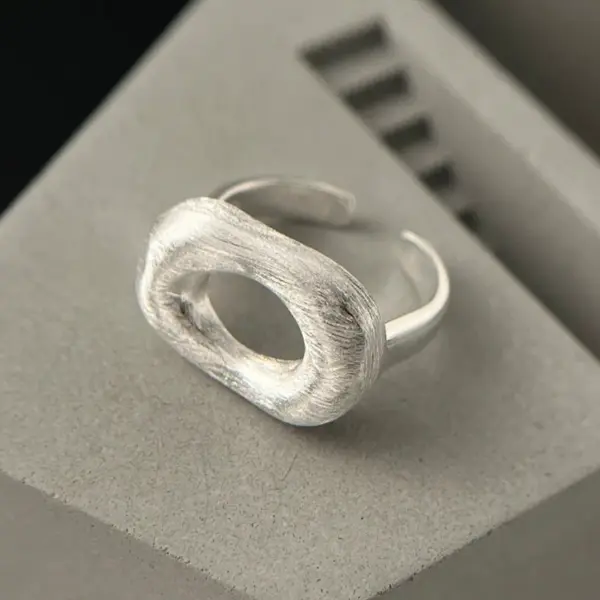 Wholesale Electroplated Silver Plated Brass Geometric Ring For Women Featuring Modern Electroplated Craftsmanship