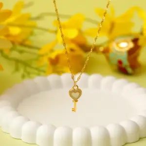 Wholesale 304 Stainless Steel Copper 18K Gold Plated Chain Heart Shape Key White Shell Zircon Pendant Necklace