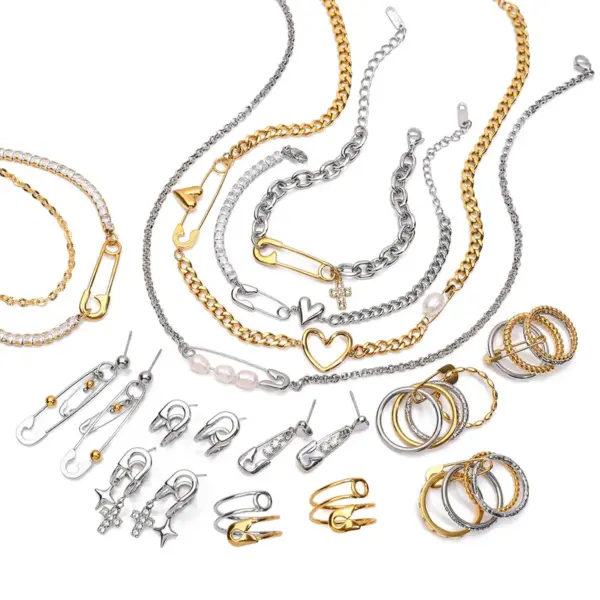 Wholesale 304 Stainless Steel Paper Clip Heart Shape PVD Coated Real Gold Plated Casual Sexy Romantic Waterproof Non Tarnish Plating Cuban Link Chain Curb Chain Cable Chain Tennis Chain Rings Bracelets Earrings