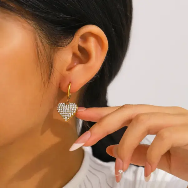 Wholesale High-end 304 Stainless Steel Heart-shaped Earrings Gentle Temperament Furnace Vacuum Electroplating 18K Real Gold Fashion Elegant Women's Earrings