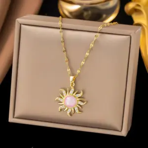 Wholesale Sun Pattern Inlay Pendant Necklace For Women With 18K Gold Plated Copper And Artificial Rhinestones, Lip Chain