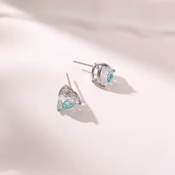 Wholesale 1 Pair Simple Style Commute Heart Shape Copper Ear Studs