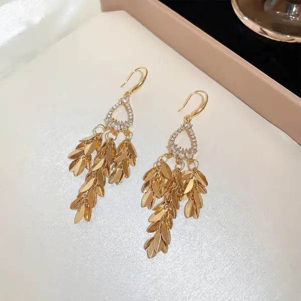 Wholesale Women’s Real Gold Plated Copper Tassel Grain Drop Earrings Featuring Elegant Design