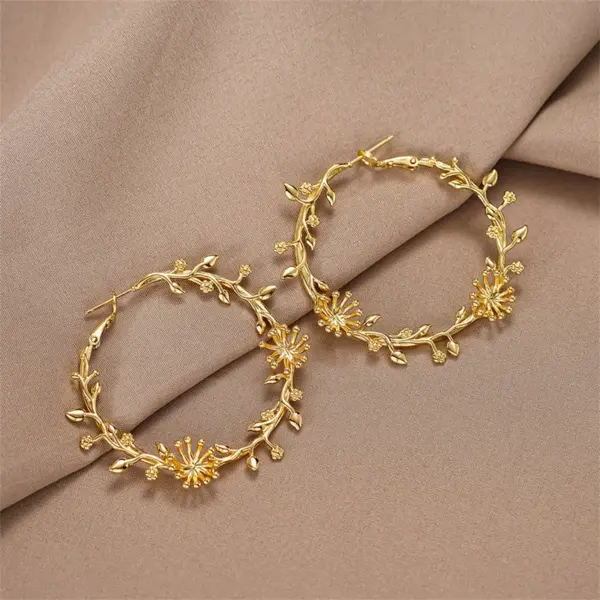 Wholesale Three-dimensional Flowers Earrings For Women In Copper With KC Golden Water Plating And 0.03µm Thickness