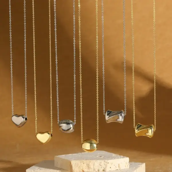 Wholesale New Fashion Simple Geometric Smooth Daily Versatile Petite Heart-Shaped 14K Gold-Plated Collarbone Chain Women's Necklace