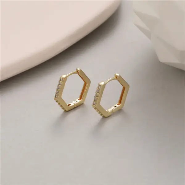 Wholesale Heart Shape Stud Earrings For Women In Copper With Purple Zircon Inlay