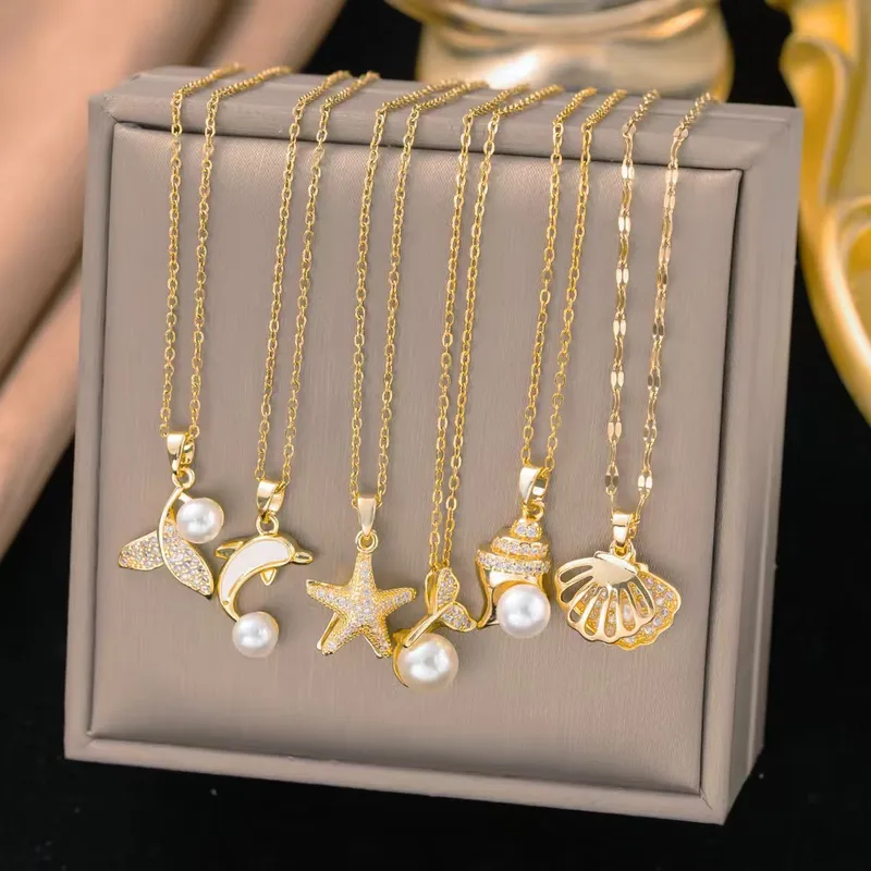 Wholesale Starfish Inlay Pendant Necklace For Women In Copper With 18K Real Gold Plated And Artificial Rhinestones, Water Plating On Cable Chain