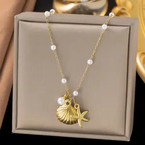 12 [Ah181] Starfish Shell Pearl Necklace / Gold
