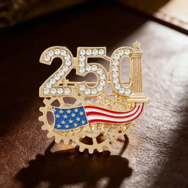 Wholesale United States Flag Brooch Pin In Zinc Alloy With Diamond Craft, Perfect For Independence Day