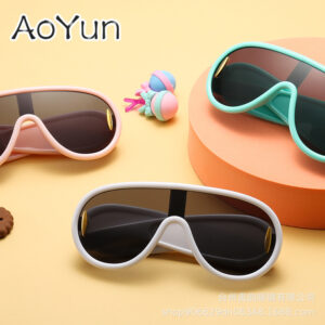 oly-e704710144e1a902494b8353a6e429fb Wholesale European and American cross-border ins Internet celebrity children's sunglasses personality trendy cool one-piece children's sunglasses toad frame hip hop glasses