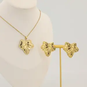 Wholesale Leaf Pattern Waterproof Non Tarnish Stud Earrings For Women With 0.03µm Water Plating And 18K Real Gold Plated 304 Stainless Steel