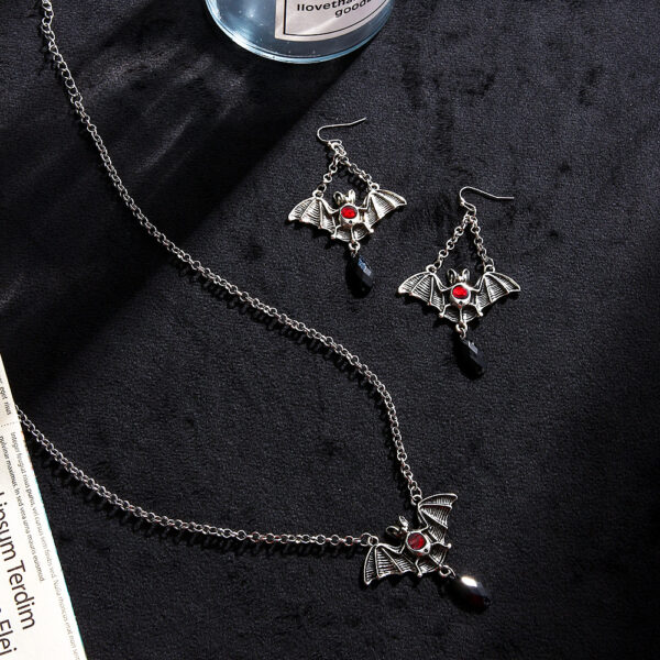 oly-e77e4ef5da45cc70c5f17e45c2d0db56 Wholesale Halloween Bat Jewelry suit Gothic Vintage Exaggerated Black Bat Necklace Earrings suit Holiday Gift
