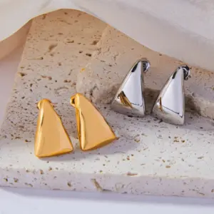 Wholesale 304 Stainless Steel Triangle PVD Coated 18K Real Gold Plated Real Gold Plated 18K Gold Elegant Simple Style Waterproof Non Tarnish Ear Studs
