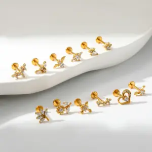 Wholesale 304 Stainless Steel Gold Plated Vacuum Electroplating (In Furnace) Gold Color Zircon Inlaid Heart-shaped Leaf Flower Women's Suitable Ear Cuff