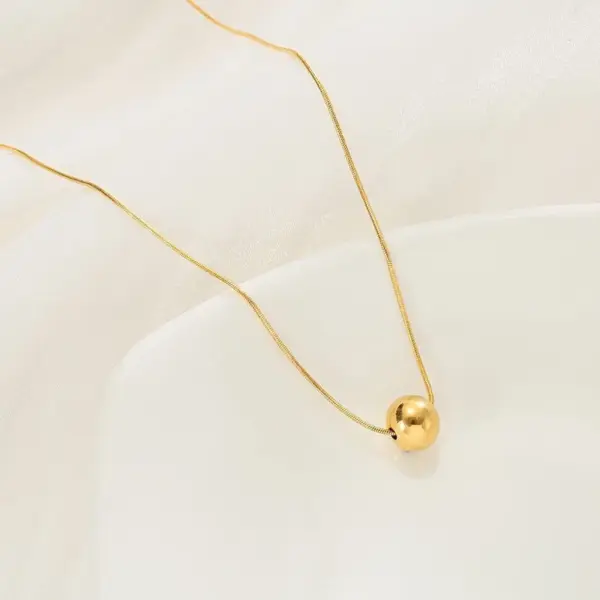 Wholesale PVD Coated Real Gold Plated 18K Gold Solid Color 304 Stainless Steel Simple Style Waterproof Non Tarnish 304 Stainless Steel Necklace