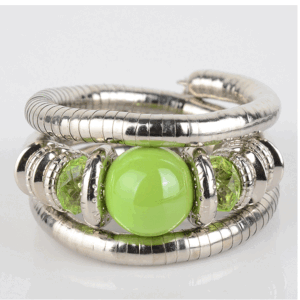 Green multi-layered bracelet