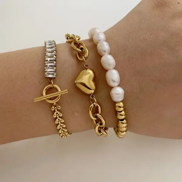 Wholesale PVD Coated Real Gold Plated 16K White Plating Geometric Heart Shape 304 Stainless Steel Casual Modern Style Waterproof Non Tarnish Bracelets