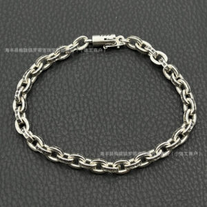 Thin letter bracelet