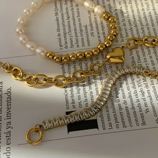 Wholesale PVD Coated Real Gold Plated 16K White Plating Geometric Heart Shape 304 Stainless Steel Casual Modern Style Waterproof Non Tarnish Bracelets
