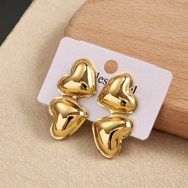 Wholesale Love Heart Shaped Stainless Steel 304 Earrings Electroplated Fashionable Casual Minimalist Style Women's Jewelry Accessories