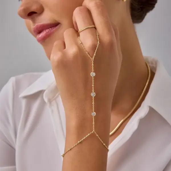 Wholesale Fashionable Titanium Steel 18K Gold Plated Bracelet With Diamond Small Round Piece Color Retention Women Stainless Steel Finger Clip Bead Finger Chain Vacuum Electroplating 18K Gold Retention