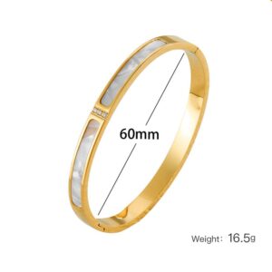 Three-diamond shell 18k gold