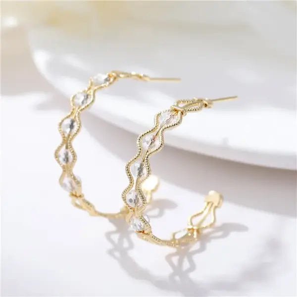 Wholesale C Shape Stud Earrings For Women In Copper With Zircon Inlay And 925 Sterling Silver Posts, New Style