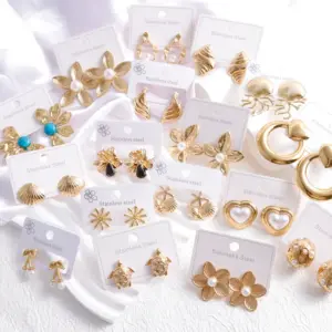 Wholesale Unisex Flowers Stud Earrings With Freshwater Pearl, Waterproof Non Tarnish 304 Stainless Steel, 18K Real Gold PVD Coated