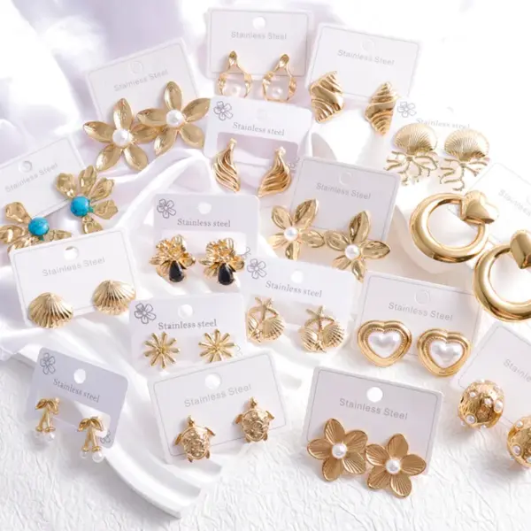 Wholesale Unisex Flowers Stud Earrings With Freshwater Pearl, Waterproof Non Tarnish 304 Stainless Steel, 18K Real Gold PVD Coated