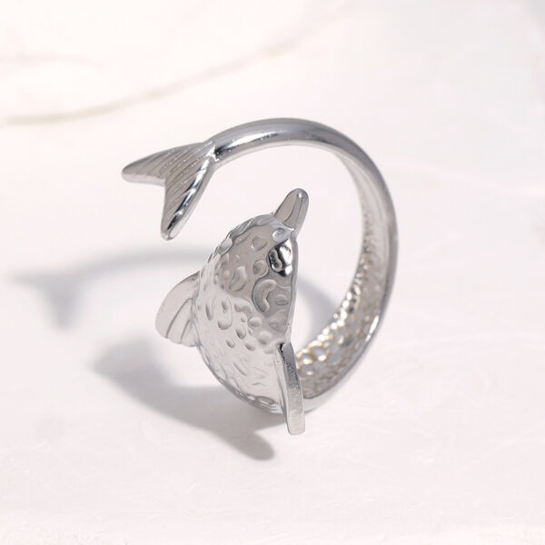 Wholesale Cute stainless steel dolphin ring, gold-plated and colorfast, open titanium steel ring